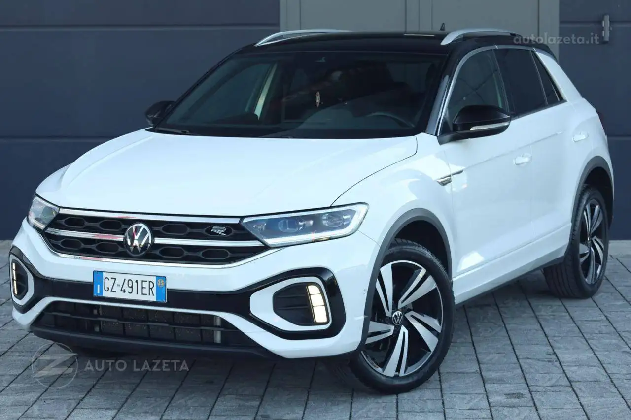 2025 Volkswagen T-Roc 1.0 TSI R-Line, photograph 2