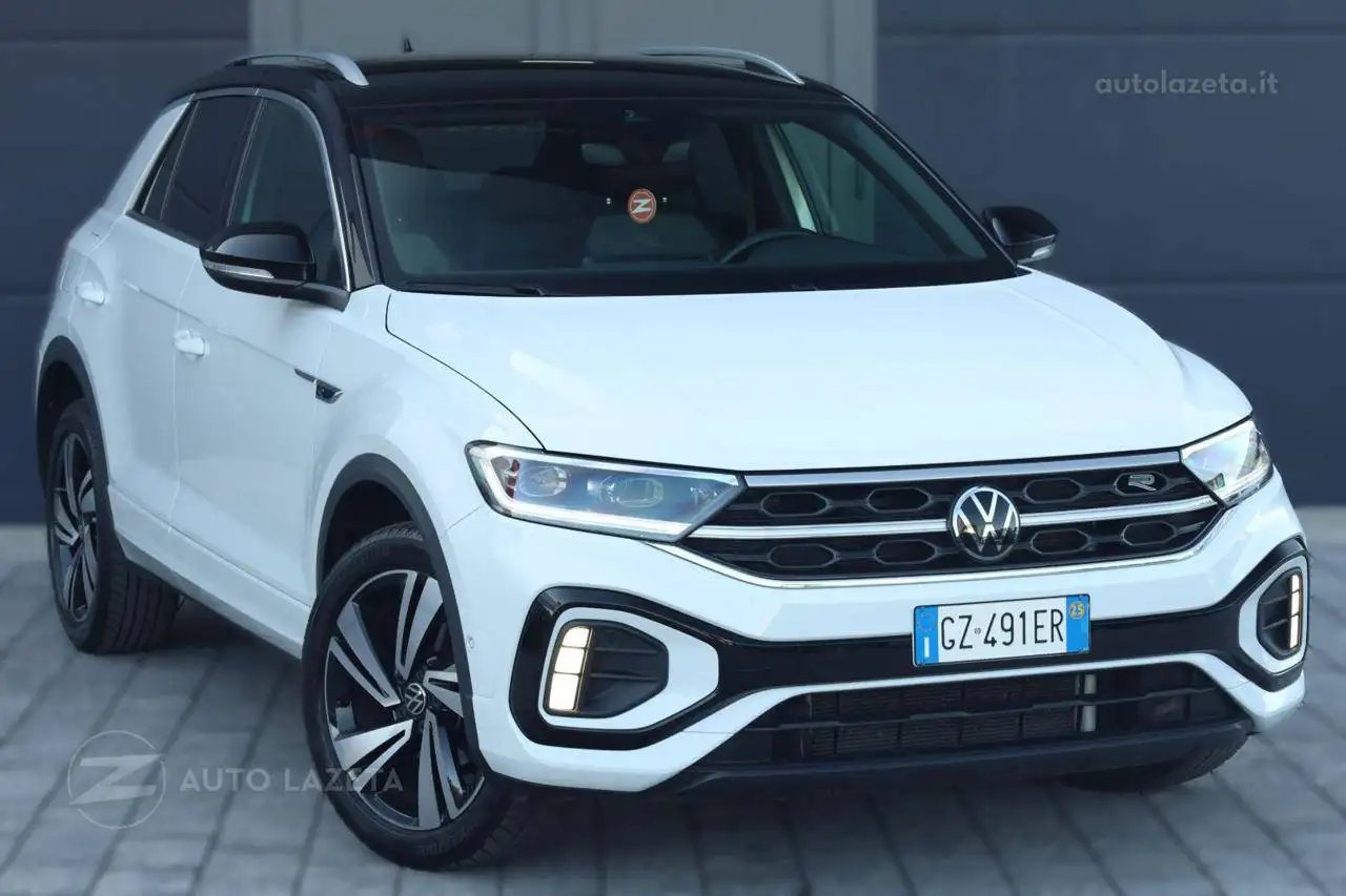Volkswagen T-Roc 1.0 TSI R-Line — photo 1 of 15