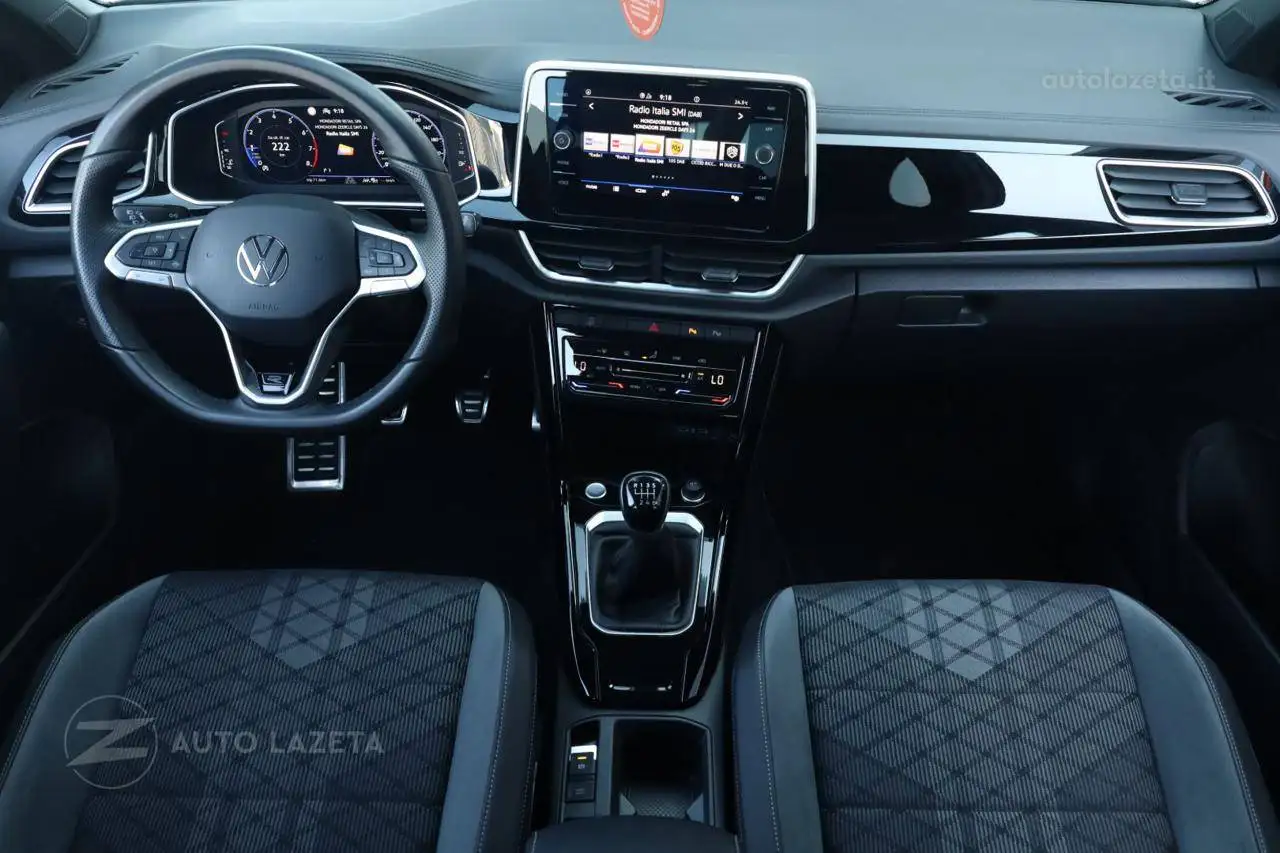 2025 Volkswagen T-Roc 1.0 TSI R-Line, photograph 5