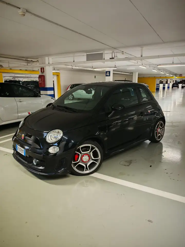Abarth 500 1.4 16v t. t-jet Custom 135cv E6 — photo 1 of 11