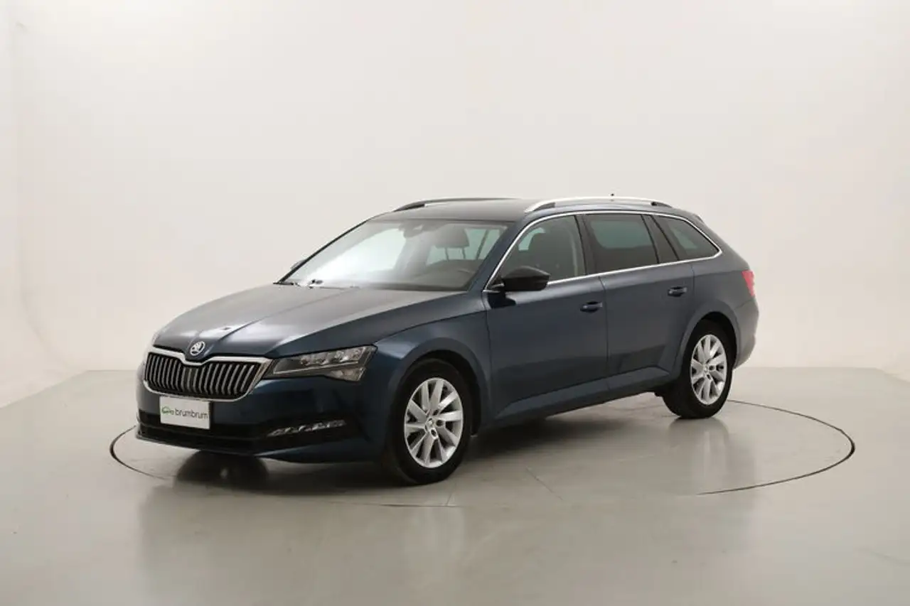 Skoda Superb Wagon Executive DSG 2.0 Diesel 150CV — photo 1 of 15