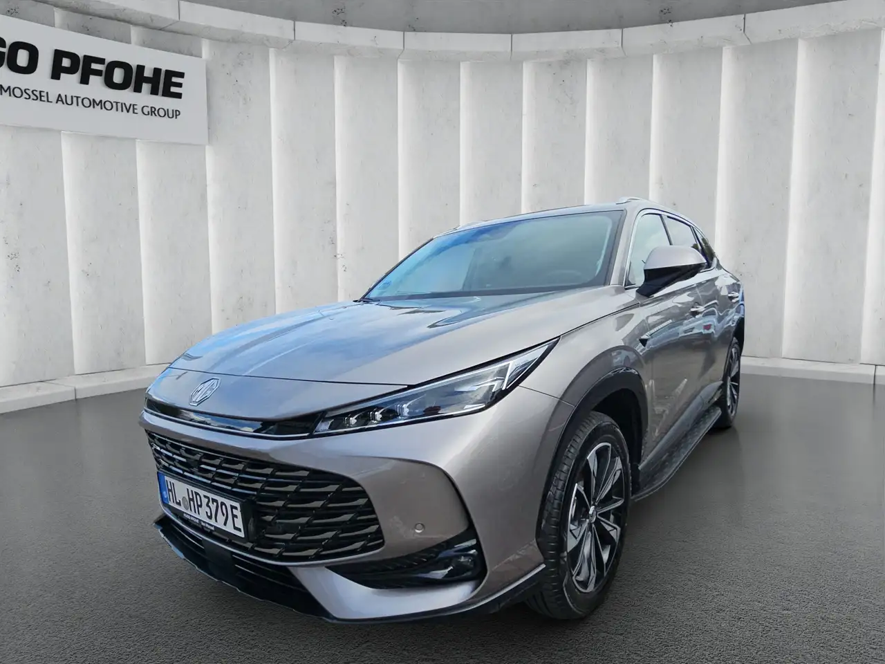MG HS Luxury 1.5 T PHEV Aut. | LED | ACC | RFK | SHZ | L — photo 1 of 17