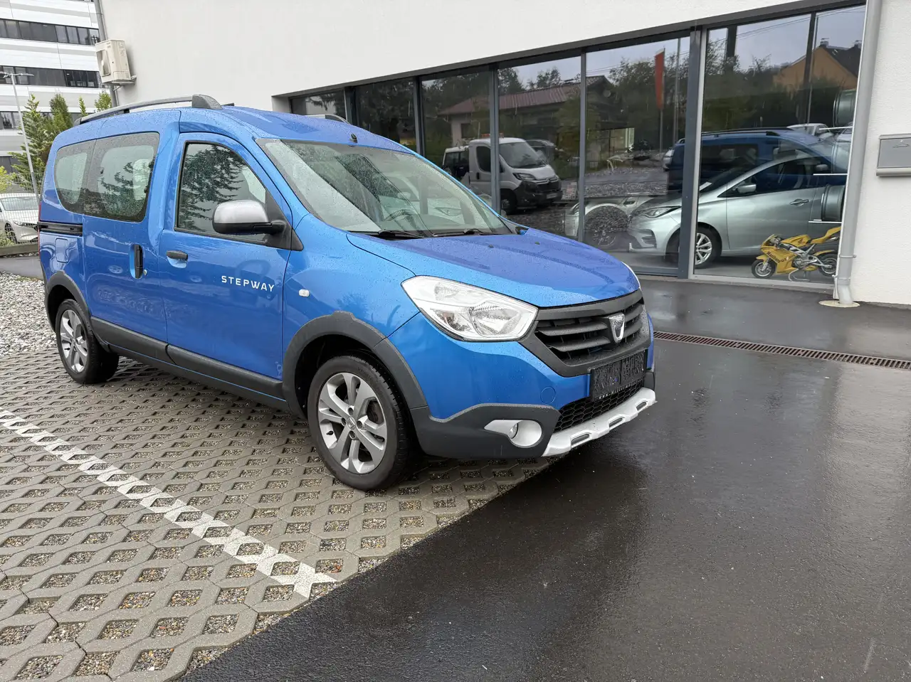 Dacia Dokker Dokker Stepway TCe 115 S KFZ 6095 — photo 1 of 14