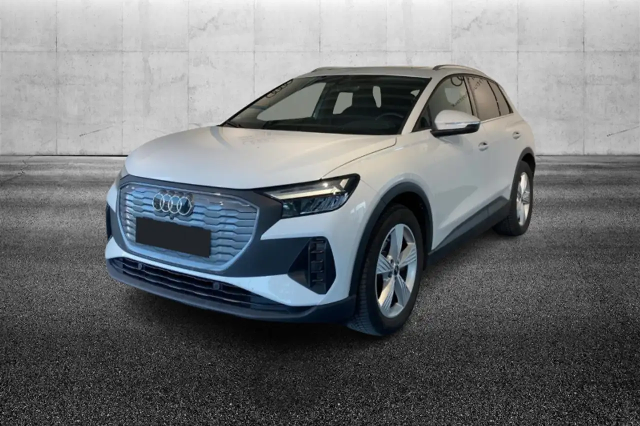 Audi Q4 e-tron Q4 35 e-tron — photo 1 of 8
