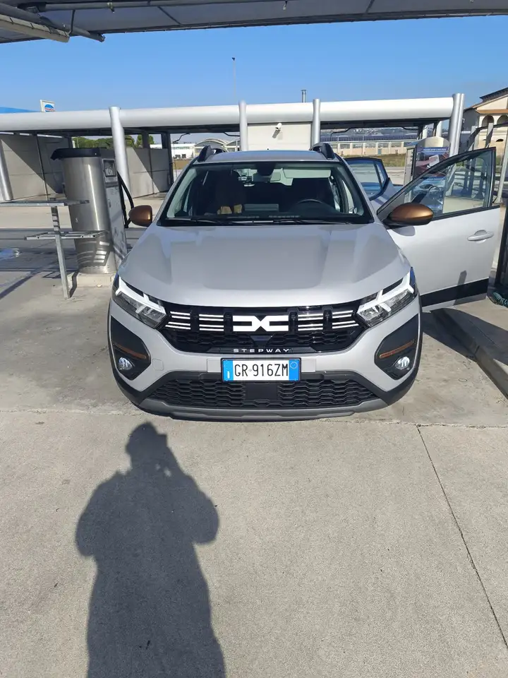 Dacia Sandero Stepway 1.0 tce Extreme Eco-g 100cv — photo 1 of 5