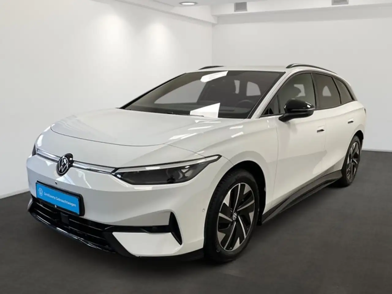 Volkswagen ID.7 Tourer Pro 210kW - Area View Navi HUD AHK SHZ IQ.D — photo 1 of 6