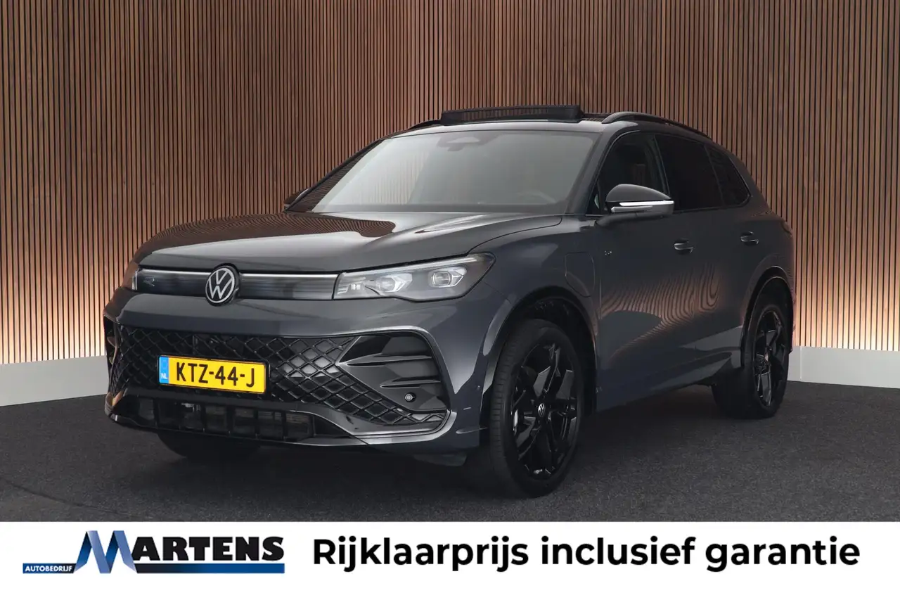 Volkswagen Tiguan 1.5 204pk eHybrid R-Line Edition Black Style Trekh — photo 1 of 40