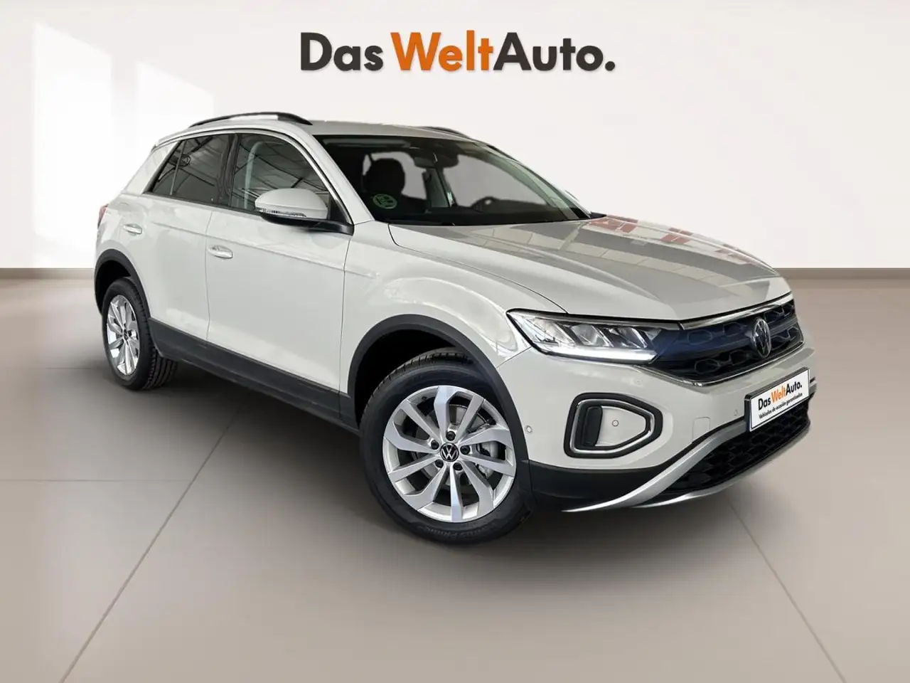 Volkswagen T-Roc 1.0 TSI Más 85kW — photo 1 of 10