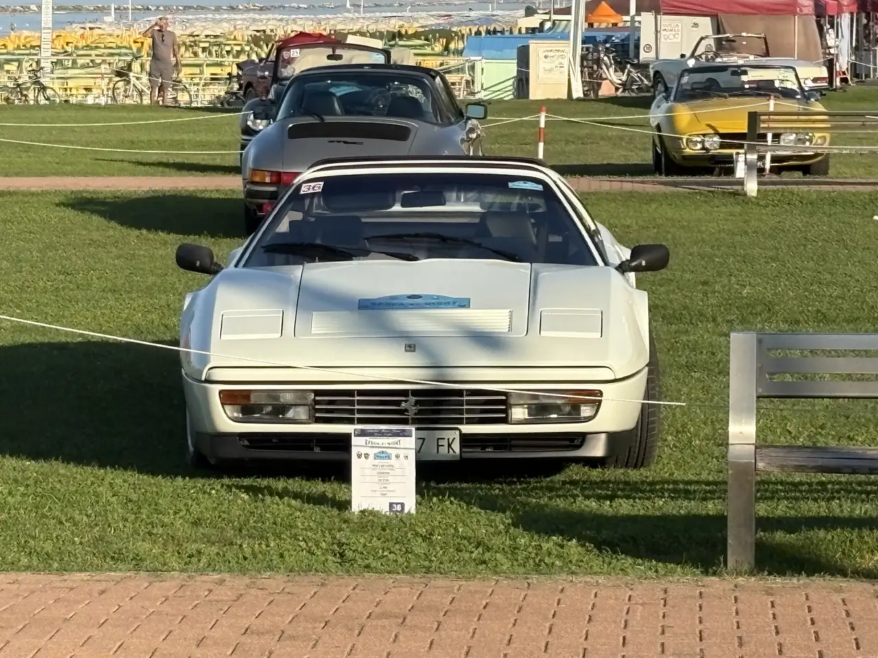 Ferrari 328 Gts — photo 1 of 1