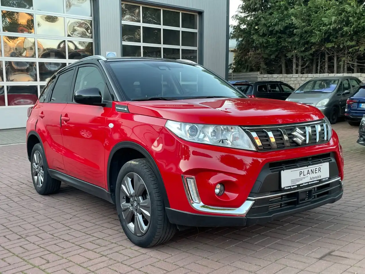 Suzuki Vitara 1.0 Comfort 4x4 1.Hand Automatik HU/AU — photo 1 of 15