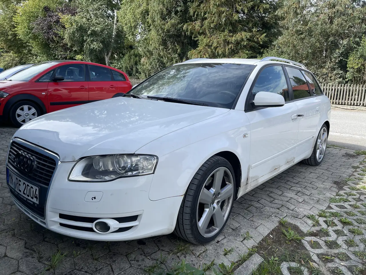 Audi A4 Avant 2.0 TDI DPF quattro — photo 1 of 19