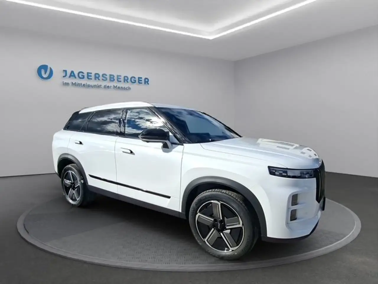 Jaecoo J7 7 AWD Premium-Line — photo 1 of 21