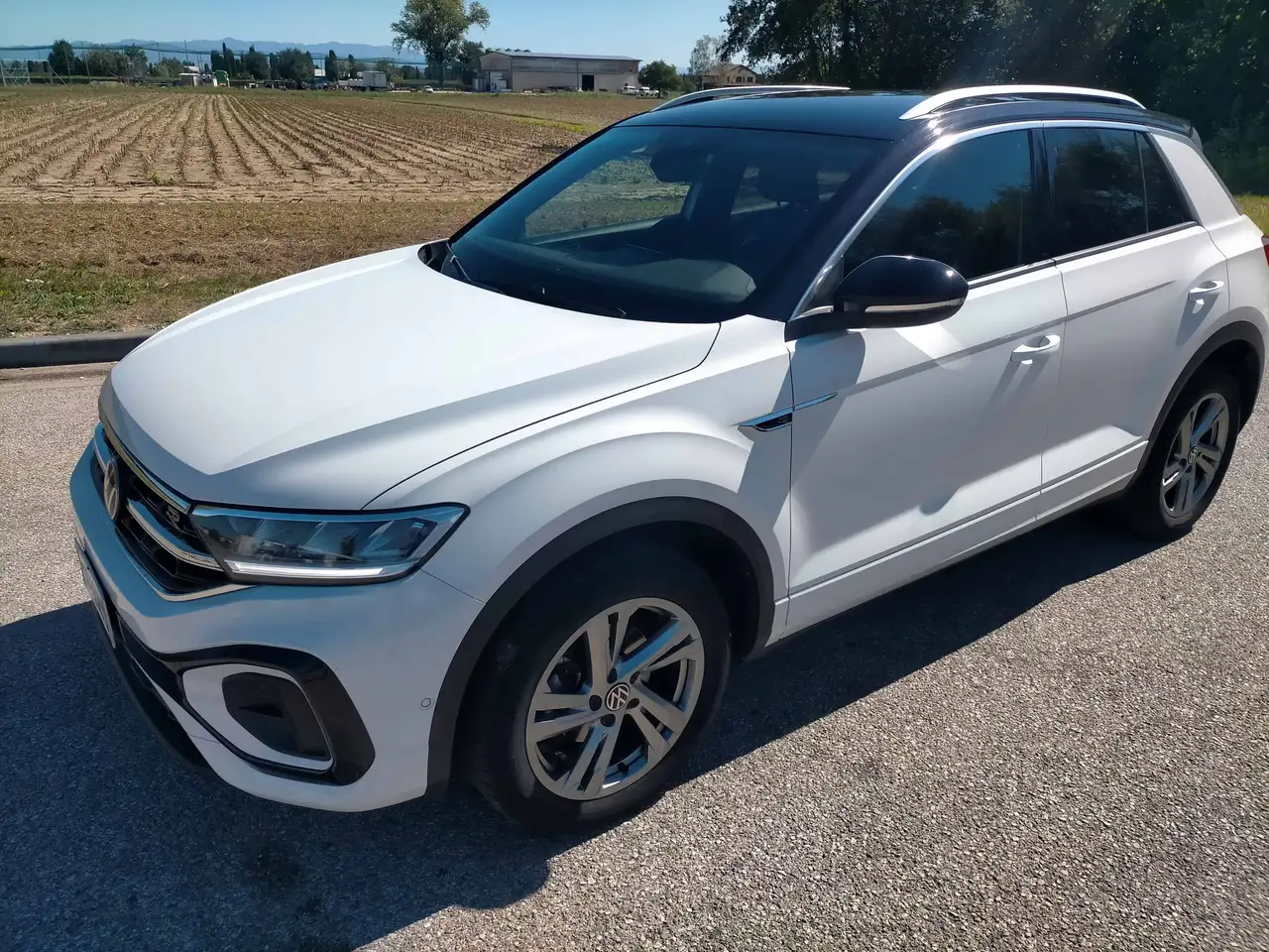 Volkswagen T-Roc T-Roc I 2022 1.0 tsi R-Line 110cv — photo 1 of 12
