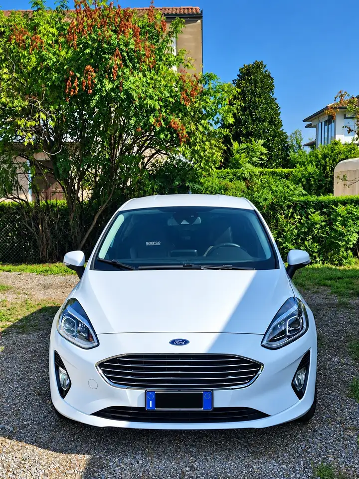 Ford Fiesta 5p 1.5 tdci Titanium 85cv — photo 1 of 9