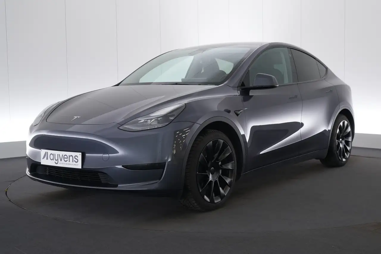 Tesla Model Y RWD LEDER/CUIR LED GPS PDC CAM Pano Keyless Verw. — photo 1 of 15