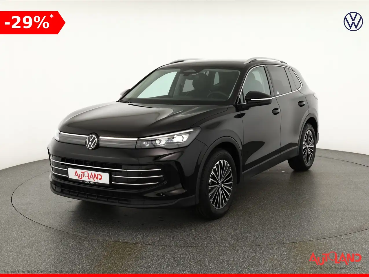 Volkswagen Tiguan 1.5 eTSI DSG Matrix ACC Navi 360° — photo 1 of 30