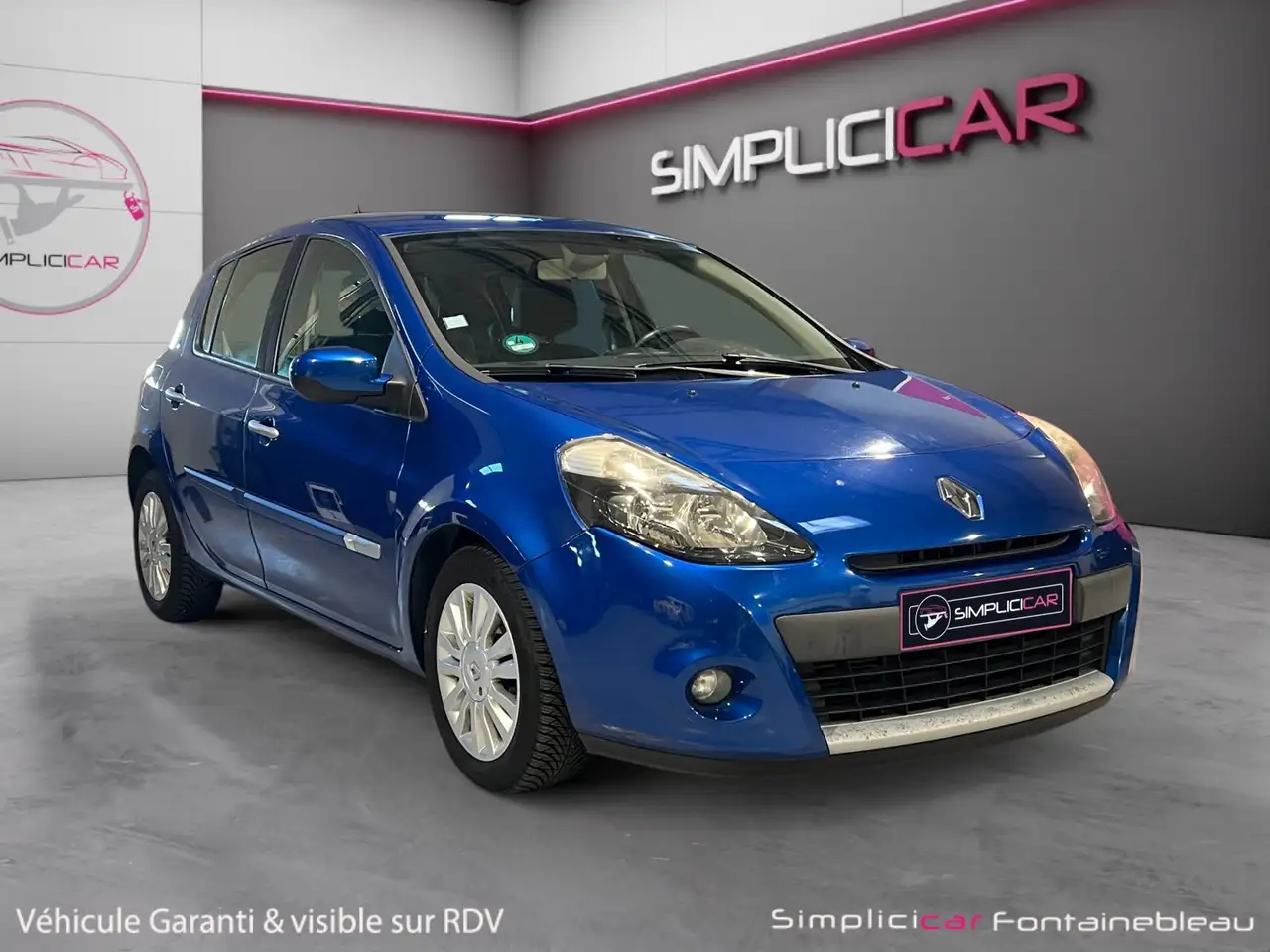 Renault Clio EXPRESSION TCE 100 — photo 1 of 19