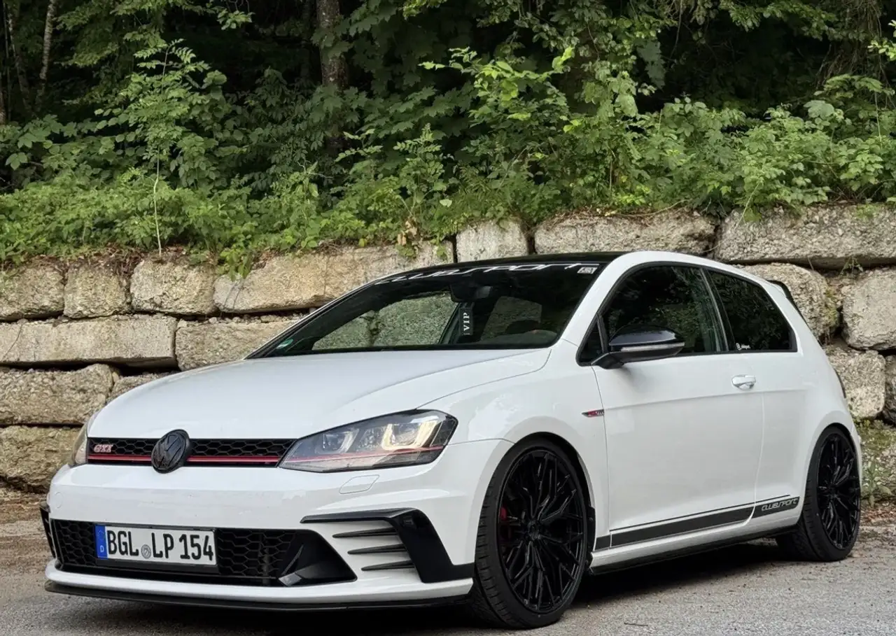 Volkswagen Golf GTI 2,0 TSI DSG Clubsport — photo 1 of 13