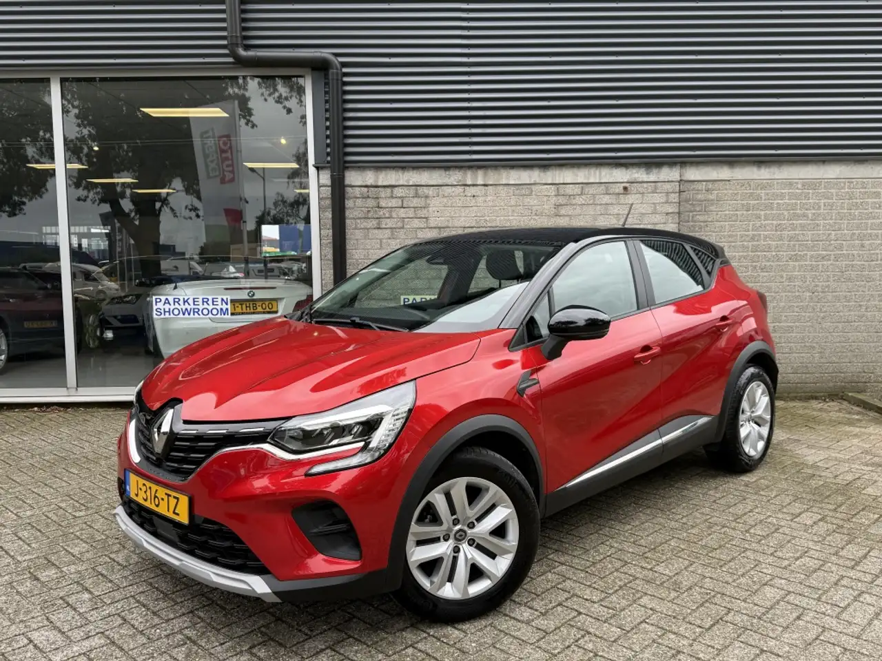 Renault Captur 1.0 TCe Zen DAB/LED/CARPLAY — photo 1 of 30