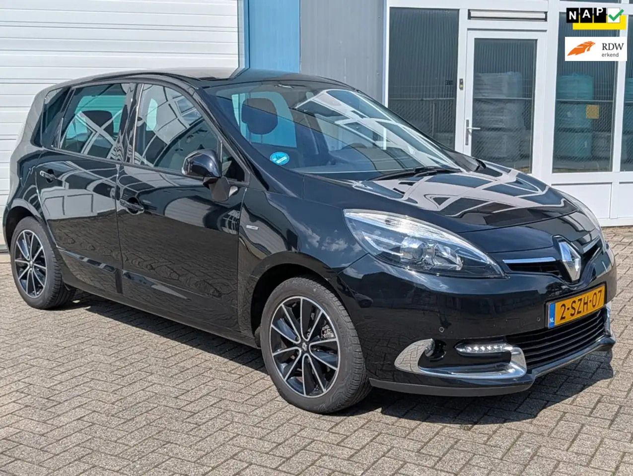 Renault Scenic 1.2 TCe Bose 5drs NIEUWE APK Trekhaak Led — photo 1 of 13