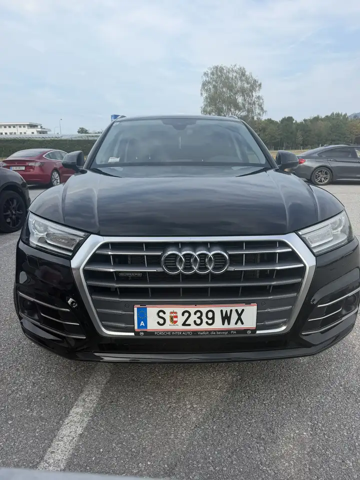Audi Q5 50 TFSI e quattro basis — photo 1 of 11