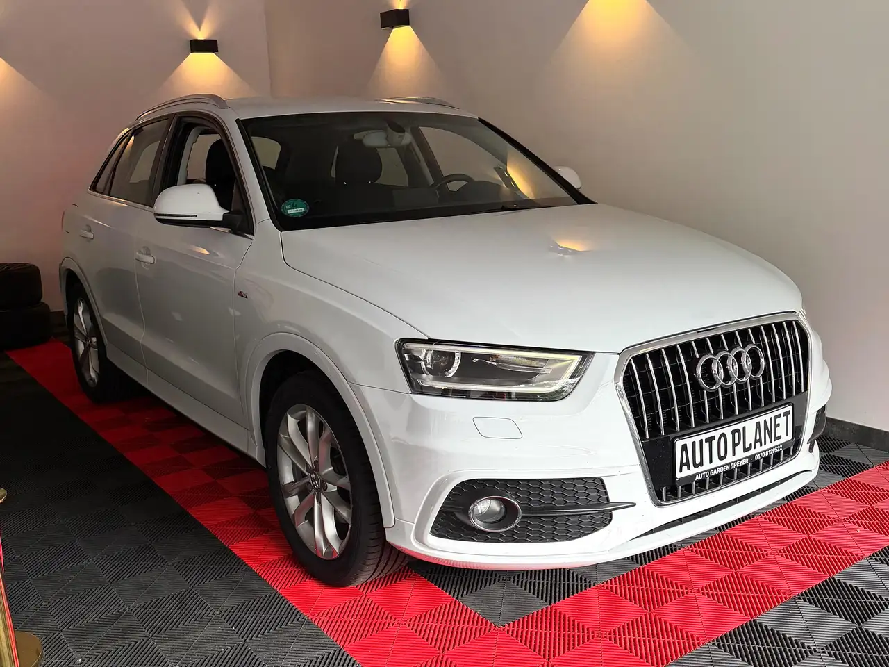 Audi Q3 1.4 TFSI, S-Line, Scheckheft gepflegt, Sport — photo 1 of 15