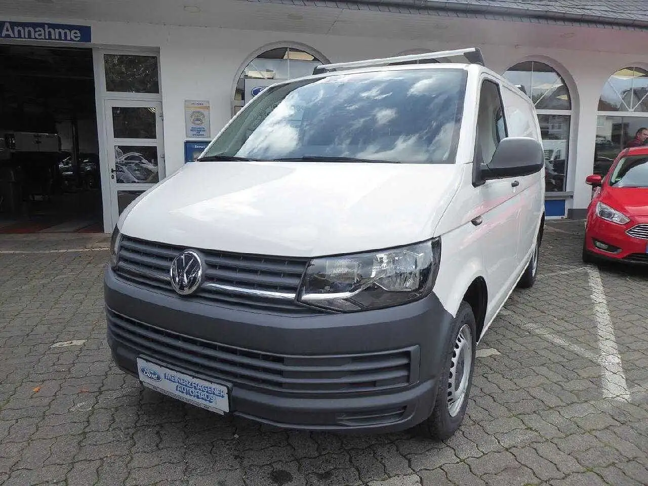Volkswagen T6 Transporter Kasten FWD Automatik — photo 1 of 12