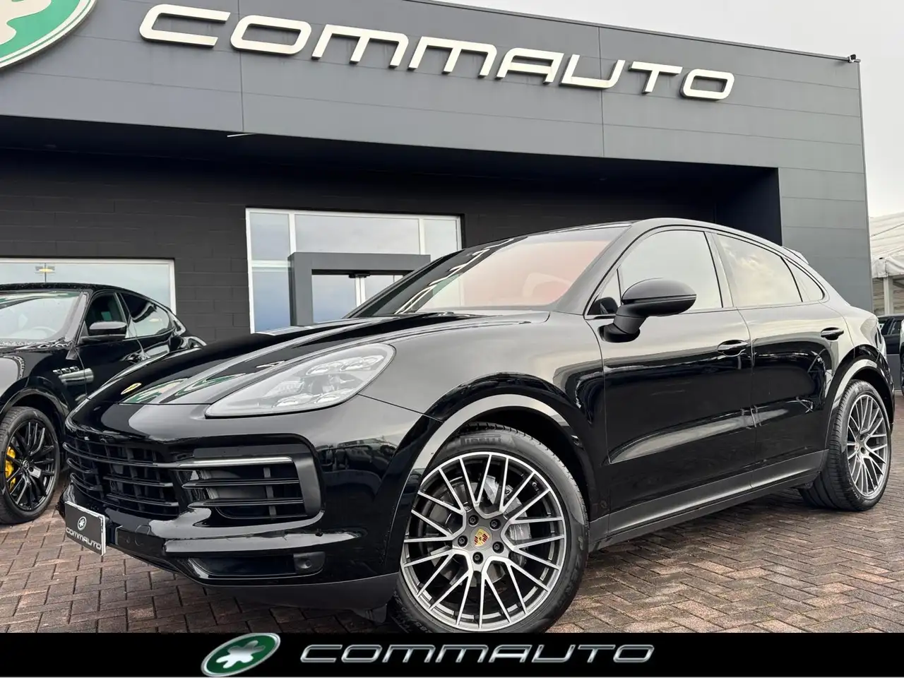Porsche Cayenne Coupe 3.0 — photo 1 of 15