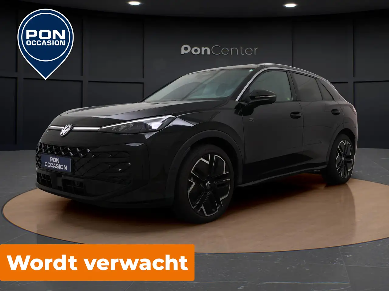Volkswagen T-Roc 1.5 eTSI R-Line | Camera | Side Assist | ACC | Ele — photo 1 of 9