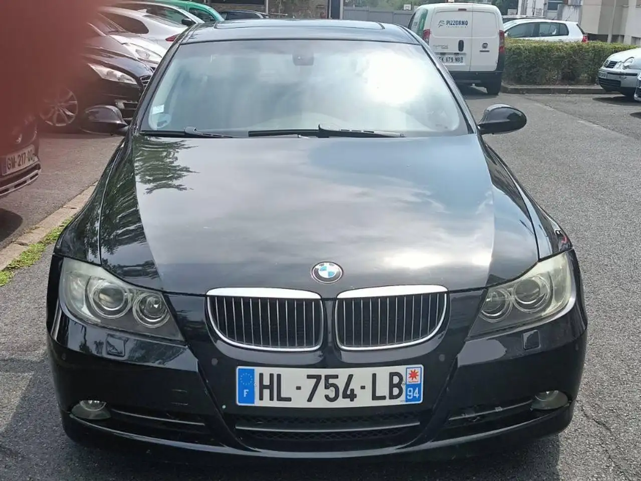BMW 330 330i 258ch Luxe — photo 1 of 12