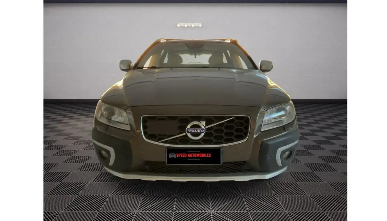 Volvo XC70 SUMMUM — photo 1 of 5