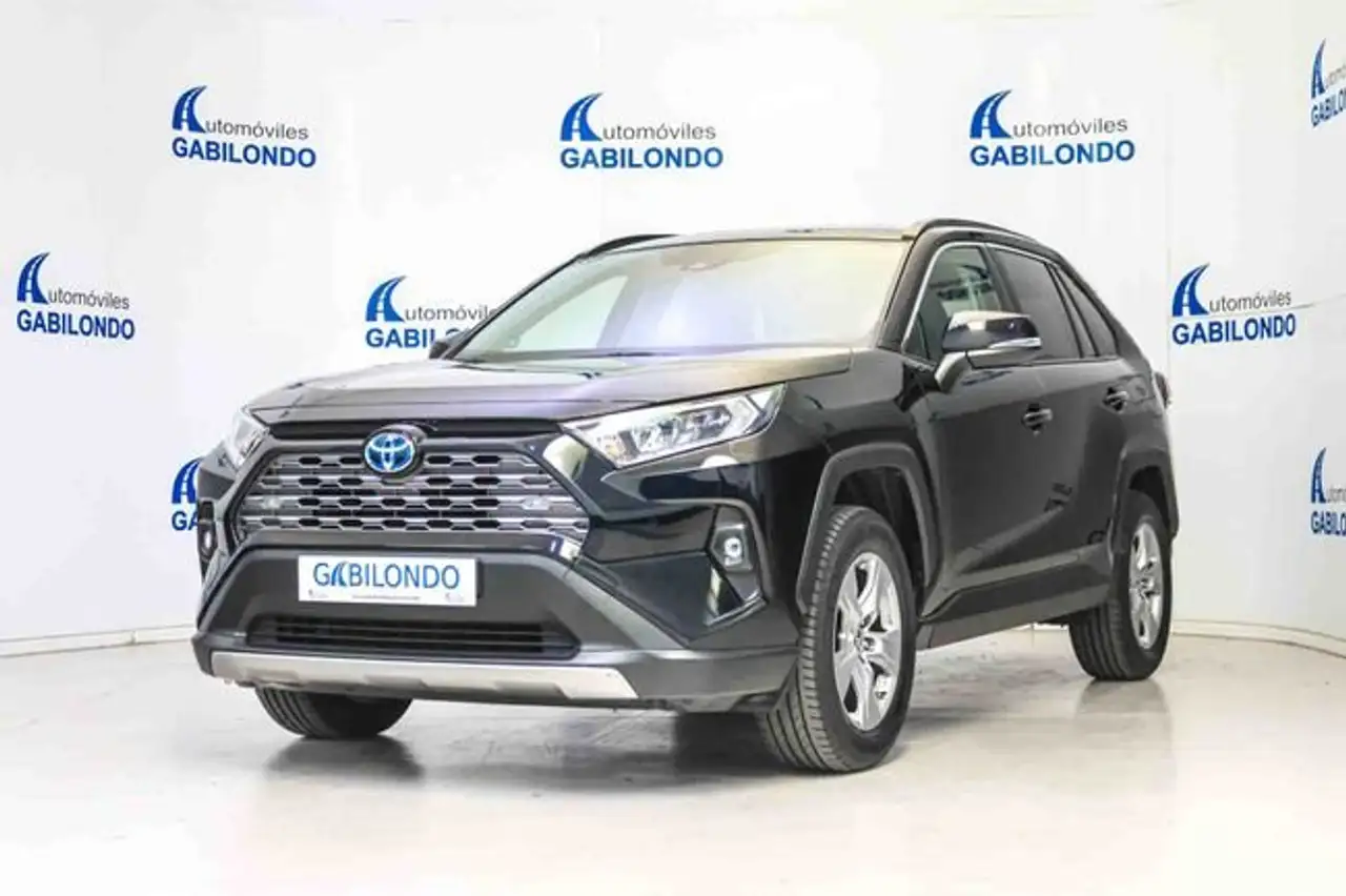 Toyota RAV 4 2.5l 220H Advance — photo 1 of 15