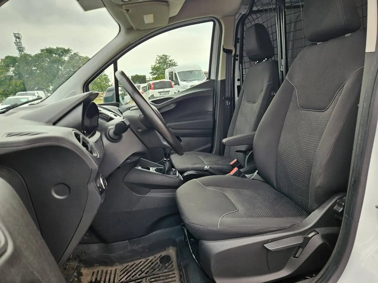 2023 Ford Tourneo Courier COURIER 1.5 TDCi 100 cv Trend - GN888LV, photograph 10