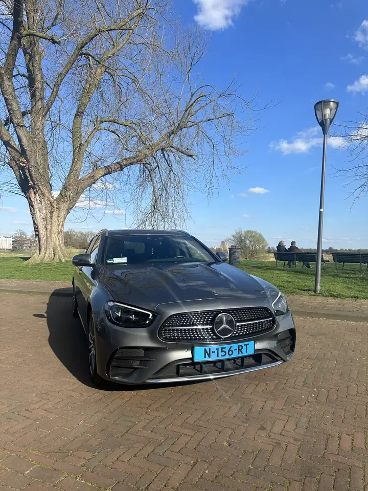 Mercedes-Benz E 220 D AMG L 9G-Tronic — photo 1 of 19