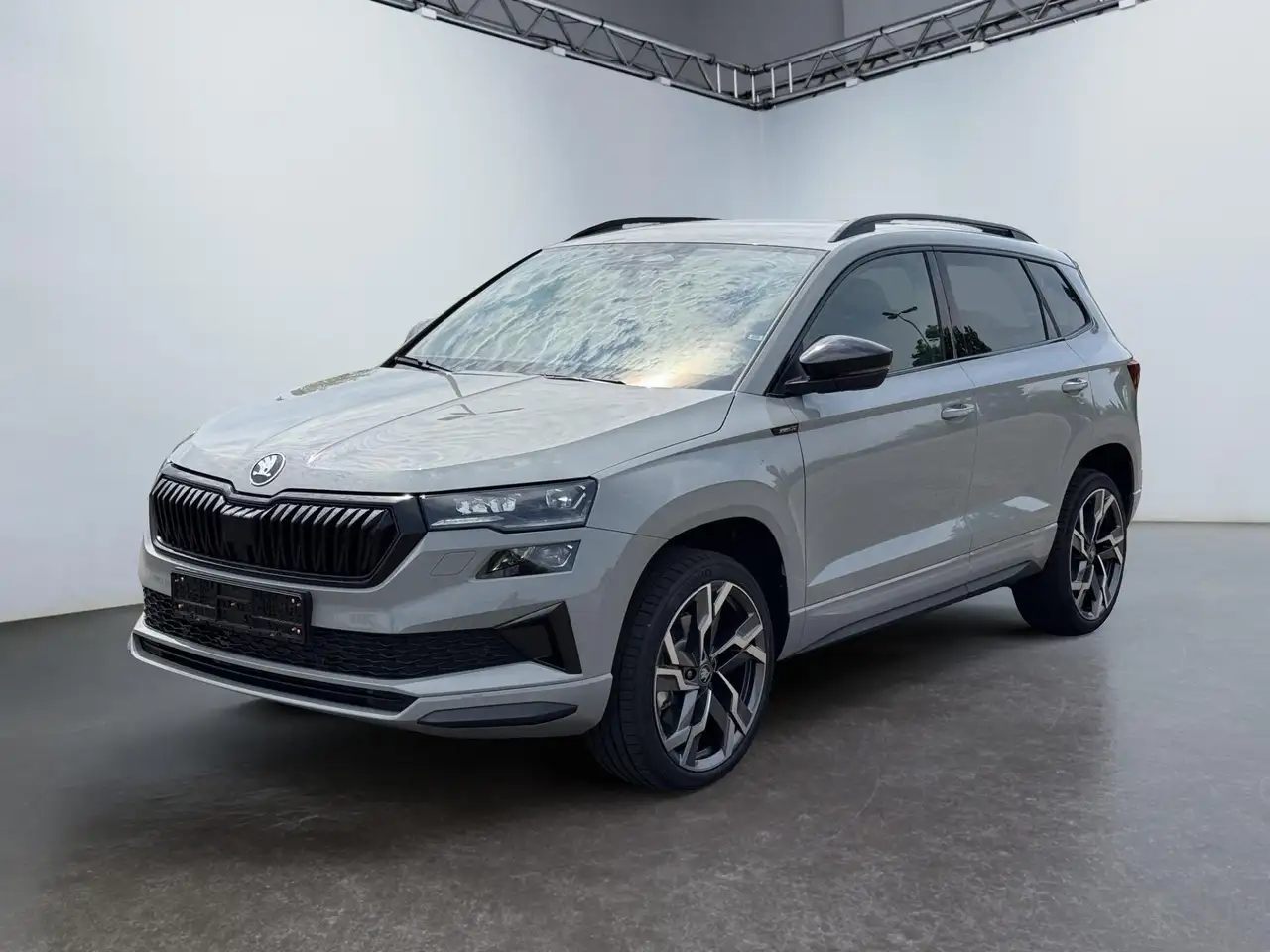 Skoda Karoq Sportline 1,5 TSI DSG 2ZKlimaautomatik Canton A... — photo 1 of 15