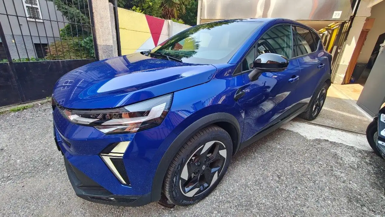 Renault Captur Full Hybrid E-Tech 160 CV Esprit Alpine — photo 1 of 15