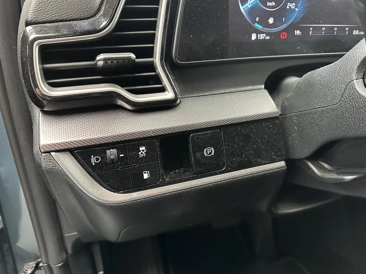 2022 Kia Sportage 1.6 T-GDi Plug-in Hybrid AWD DynamicLine, photograph 4
