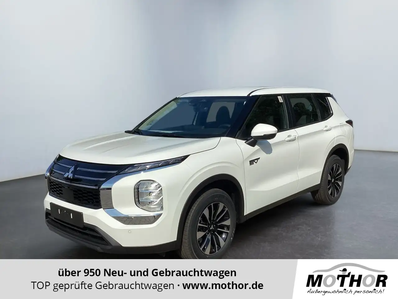 Mitsubishi Outlander Diamant 2.4 PHEV S-AWC Standheizung — photo 1 of 27