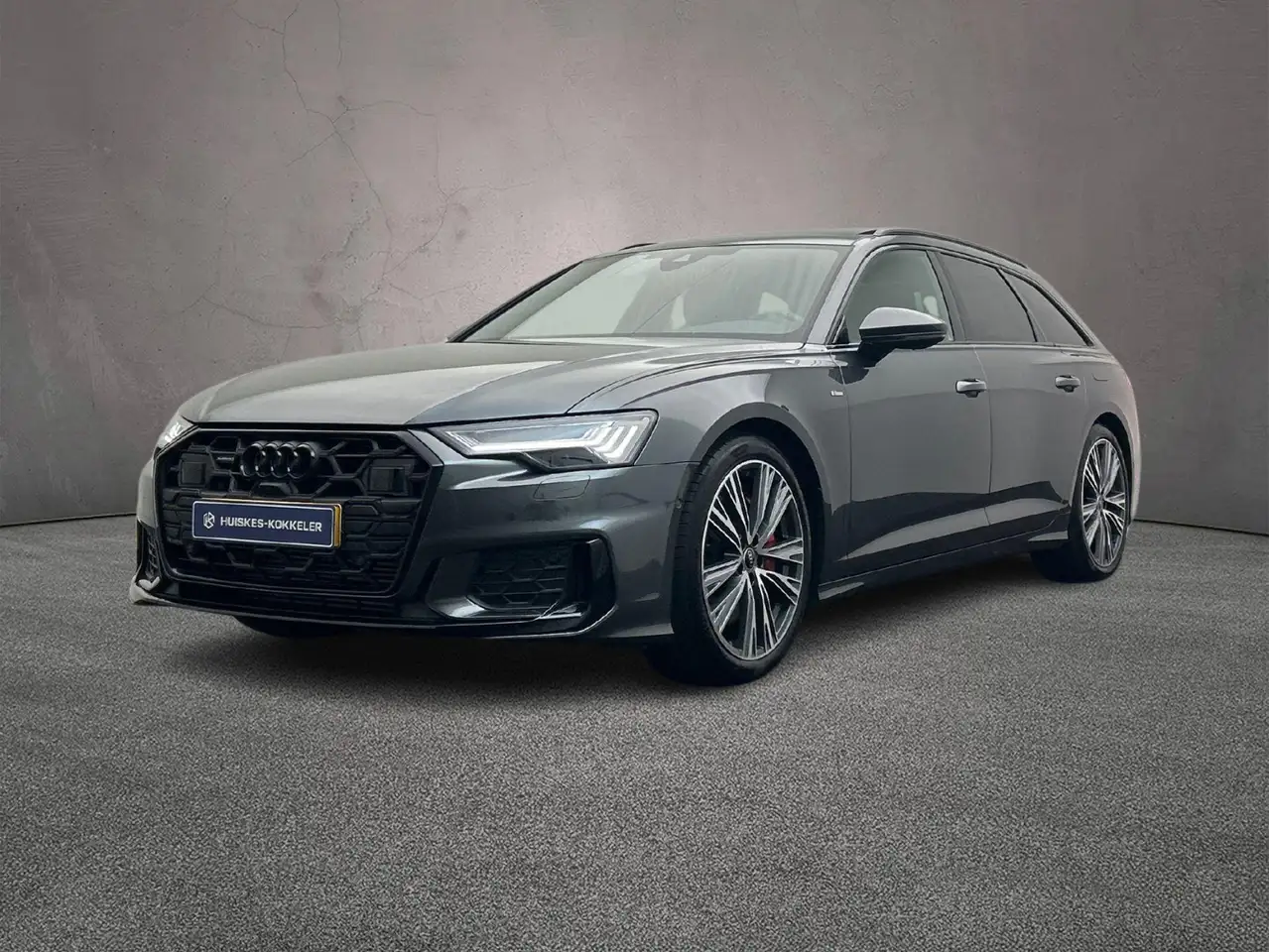 Audi A6 Avant 55 TFSI e 367PK quattro Pro Line S Competiti — photo 1 of 30