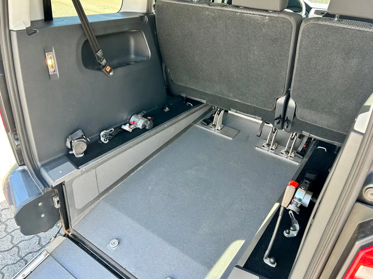 2017 Volkswagen Caddy Trendline BMT*1 Hand*Rollstuhlrampe*, photograph 9
