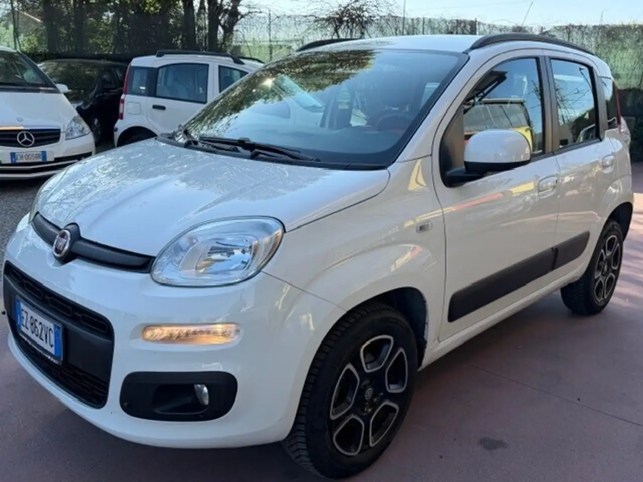 Fiat Panda Panda 0.9 TwinAir Turbo Natural Power Lounge — photo 1 of 14