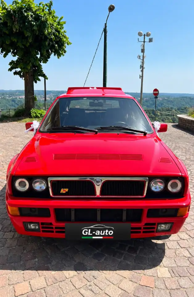 Lancia Delta 2.0 16v HF Integrale Evoluzione — photo 1 of 16