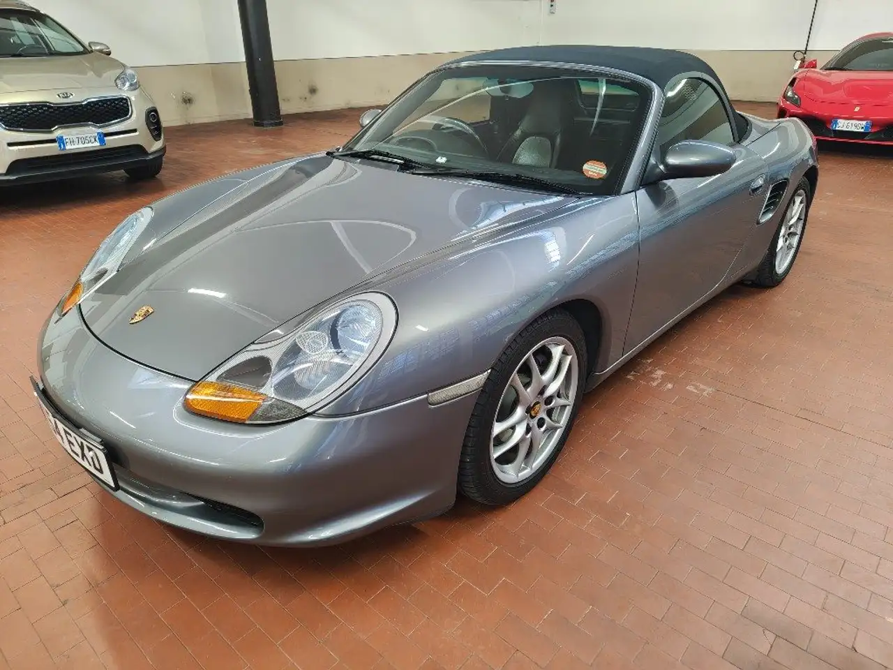 Porsche Boxster 2.7 AUTOM. 24V GUIDA A DESTRA — photo 1 of 15