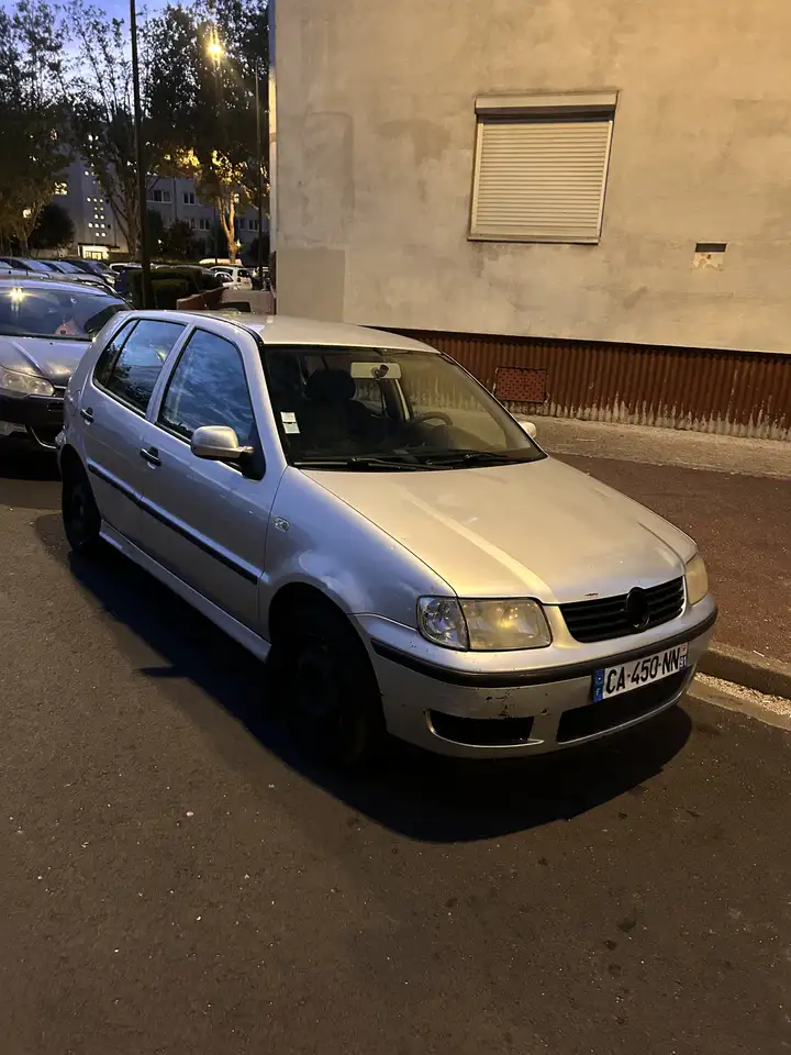 Volkswagen Polo 1.4 TDI Match — photo 1 of 5