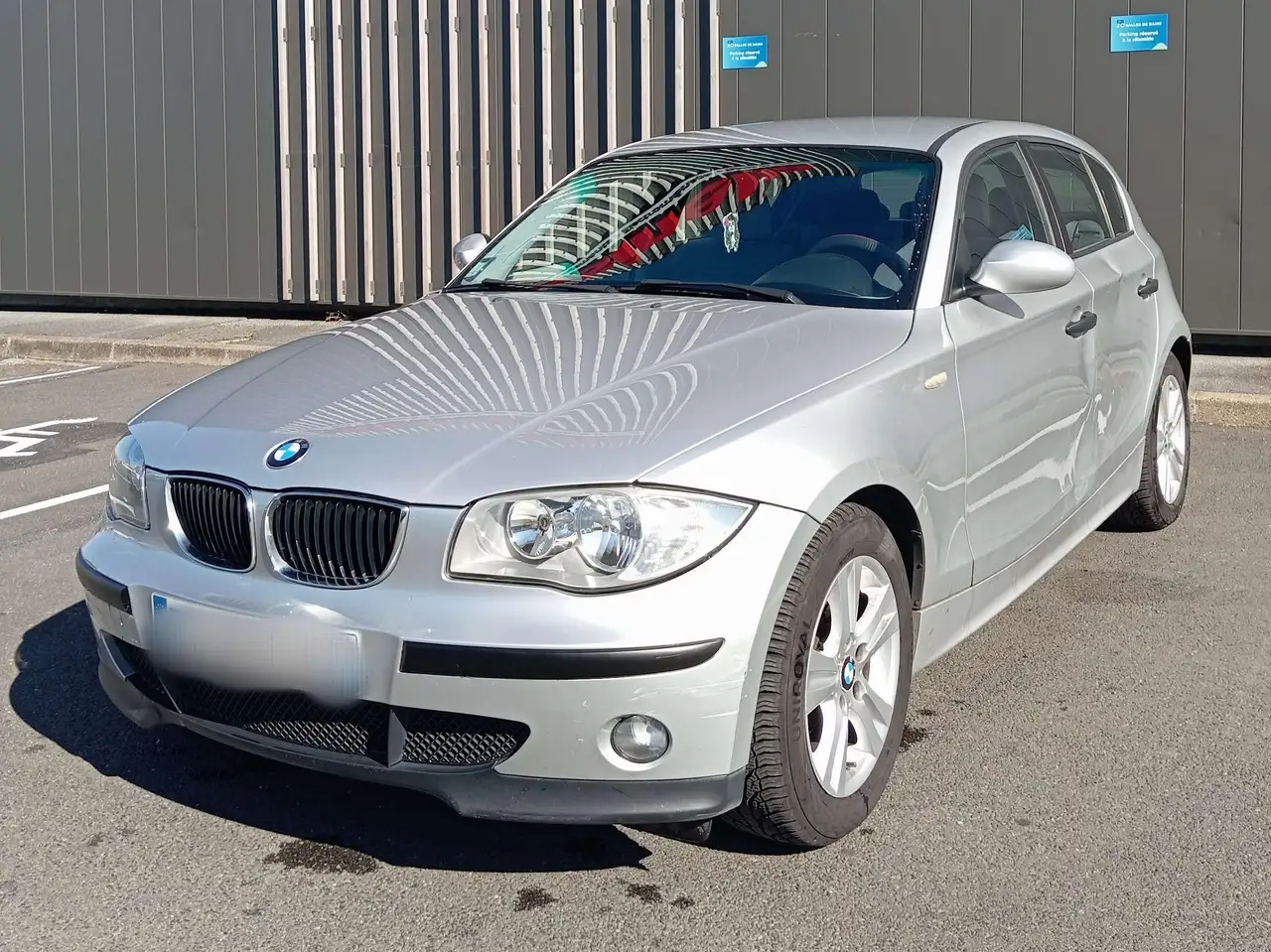 BMW 118 118i A — photo 1 of 7