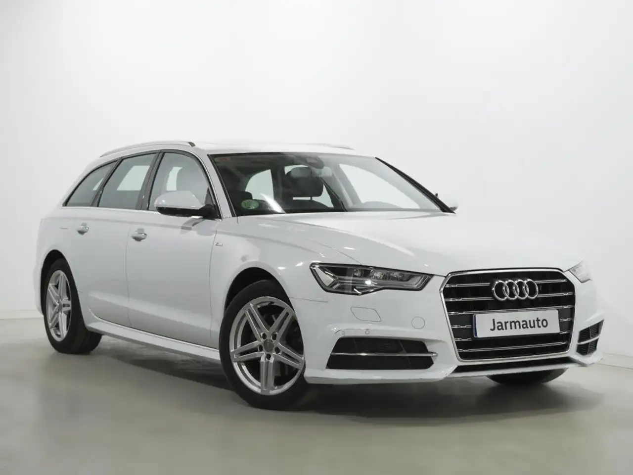 Audi A6 Avant 2.0TDI S line ed. S-T 140kW — photo 1 of 18