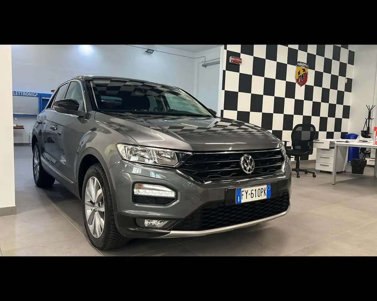 Volkswagen T-Roc - T-Roc 1.5 TSI ACT DSG Style BlueMotion Technolog — photo 1 of 15
