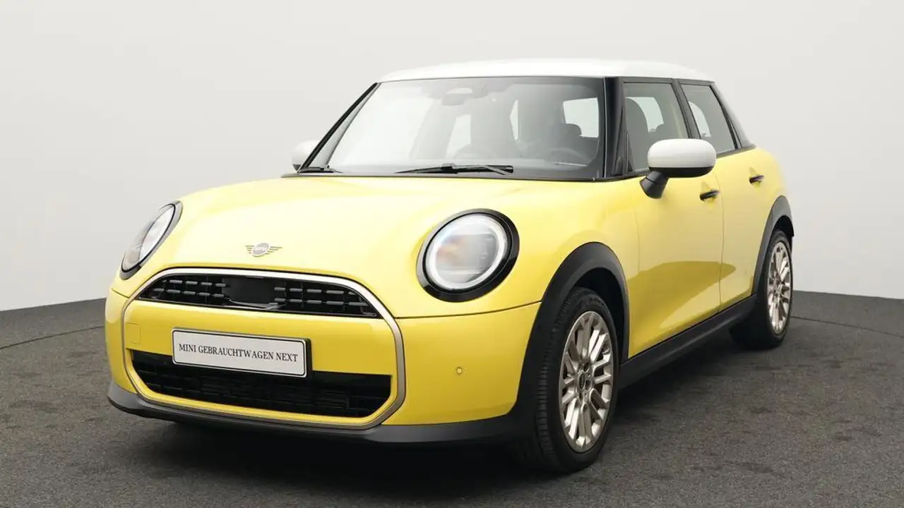 MINI Cooper C Favoured Trim — photo 1 of 26
