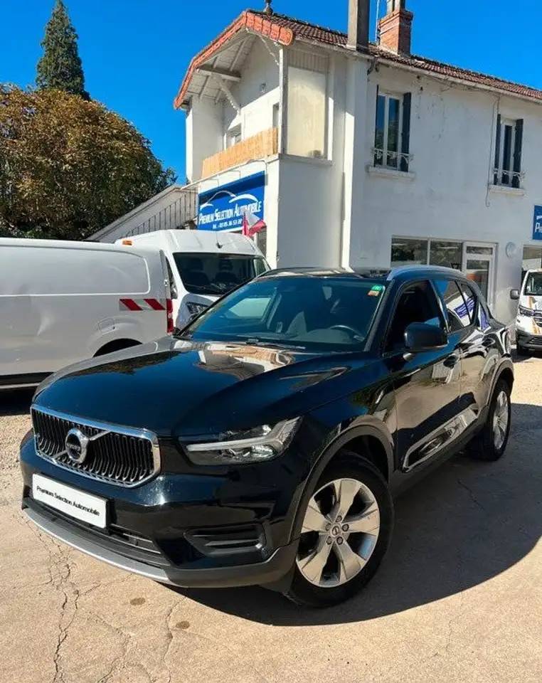 Volvo XC40 XC 40 D3 2.0 TDi 150 MOMENTUM — photo 1 of 5