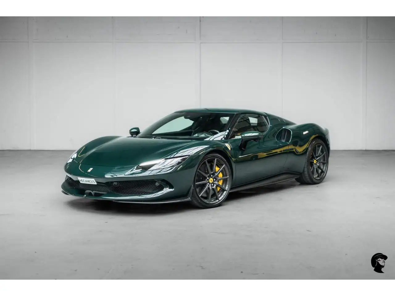 Ferrari 296 GTB *VERDE BRITISH RACING / PACK CARBONE / DAYTONA RACING SEATS / PPF* — photo 1 of 40